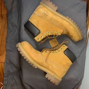 Timberland Tan and Black Men's Boots